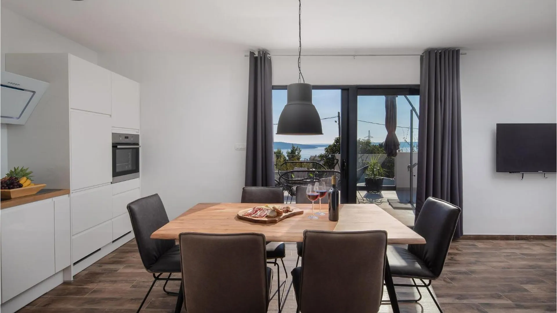 Ferienhaus Stunning Home In Kastel Sucurac With Kitchen Kaštela Kroatien