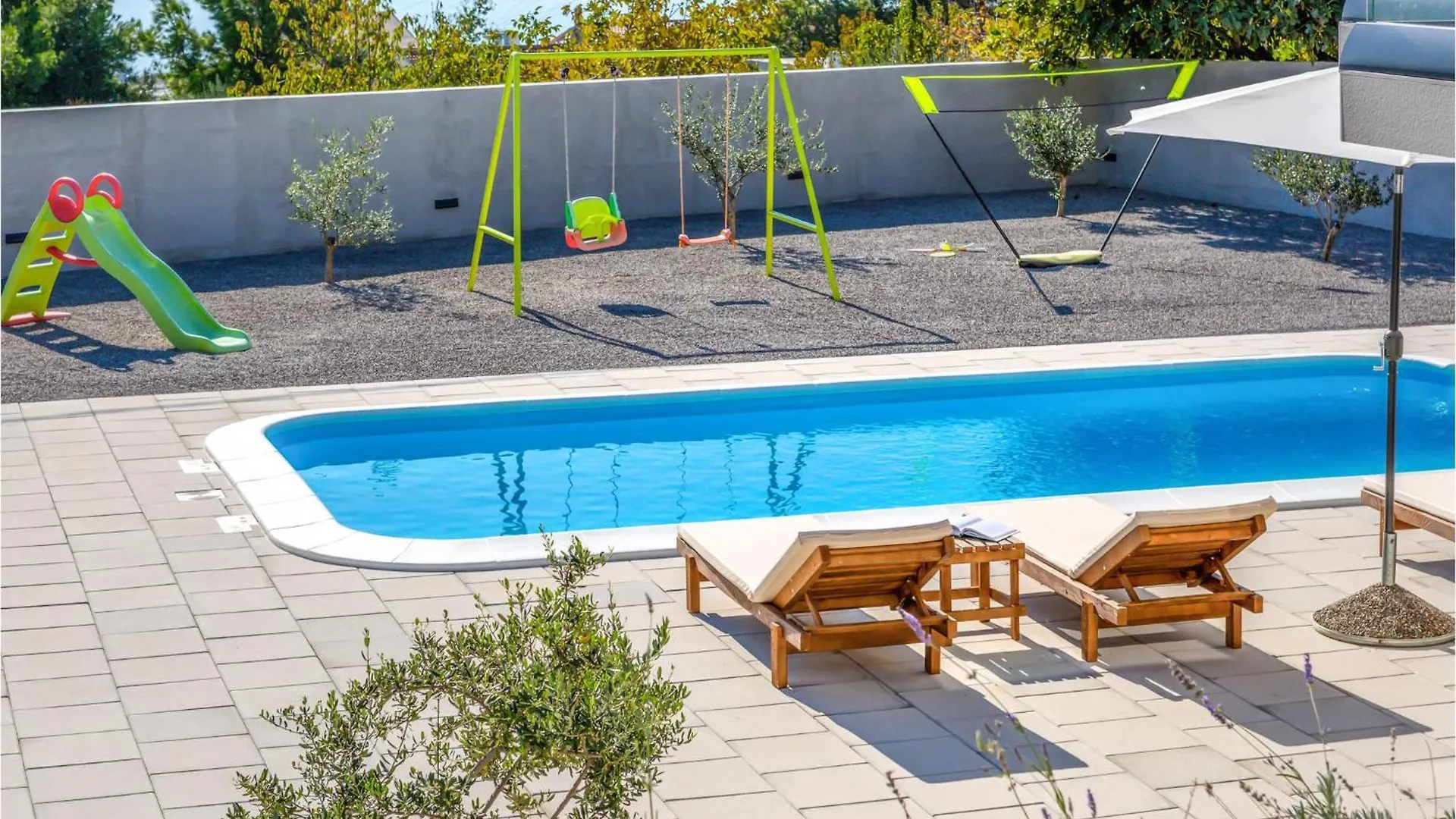 Stunning Home In Kastel Sucurac With Kitchen Kaštela Ferienhaus