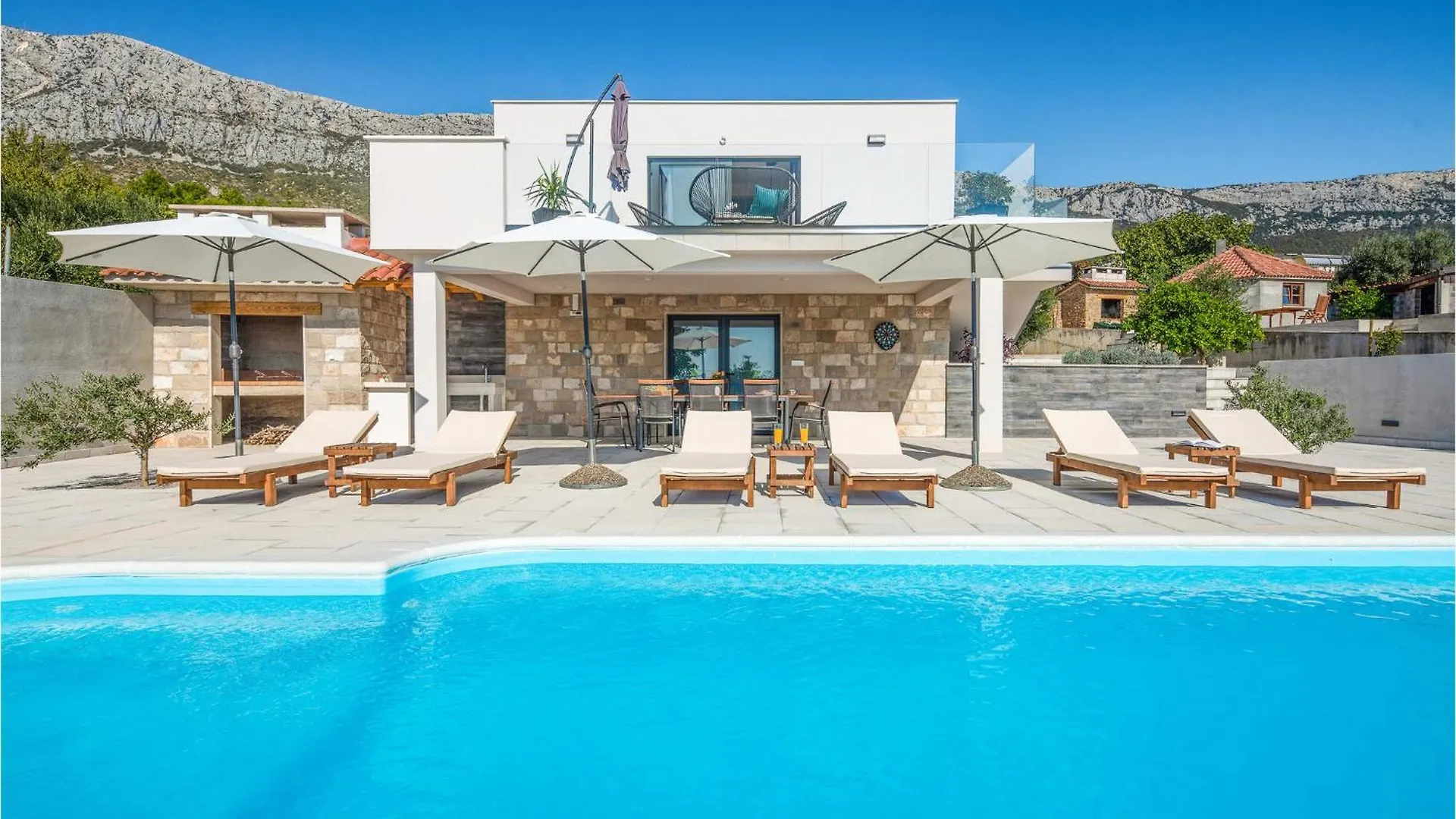 Stunning Home In Kastel Sucurac With Kitchen Kastela 0*,  Croatia