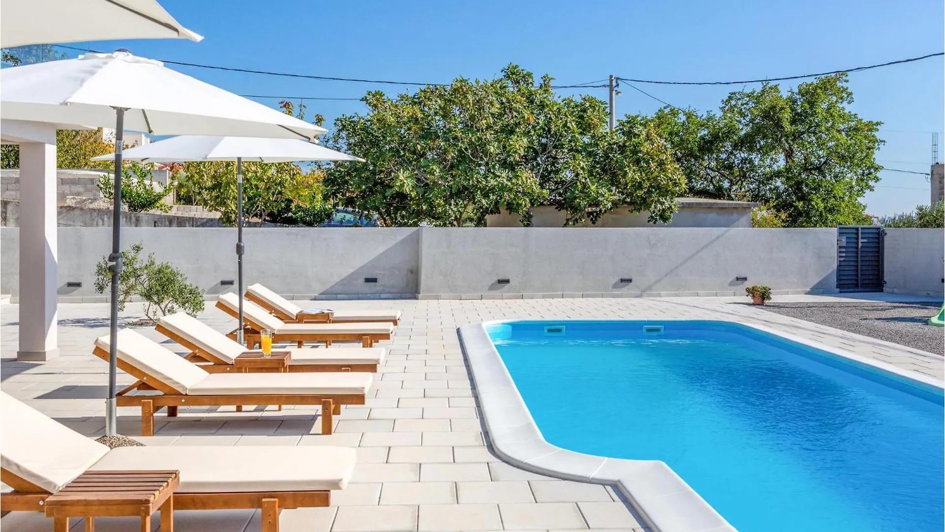 Holiday home Stunning Home In Kastel Sucurac With Kitchen Kastela Croatia