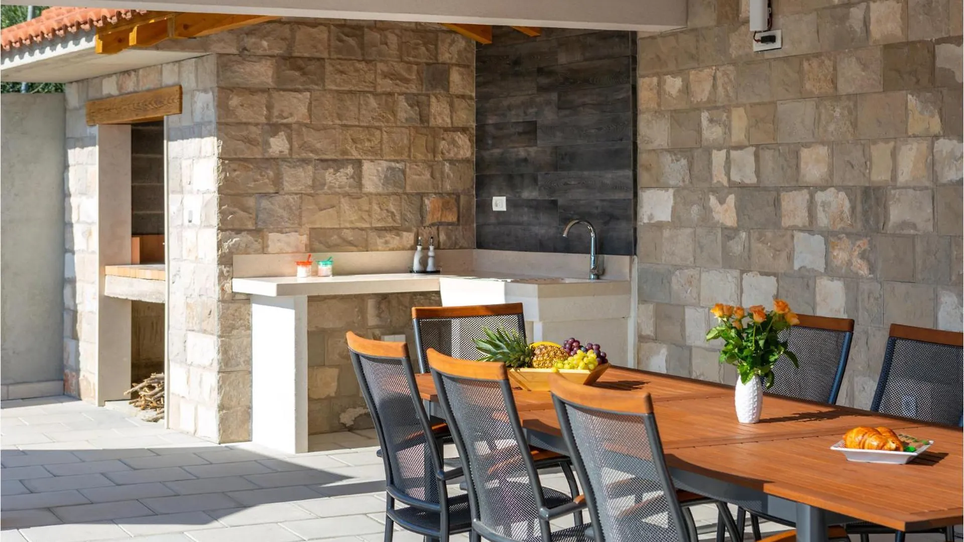Stunning Home In Kastel Sucurac With Kitchen Kastela Holiday home
