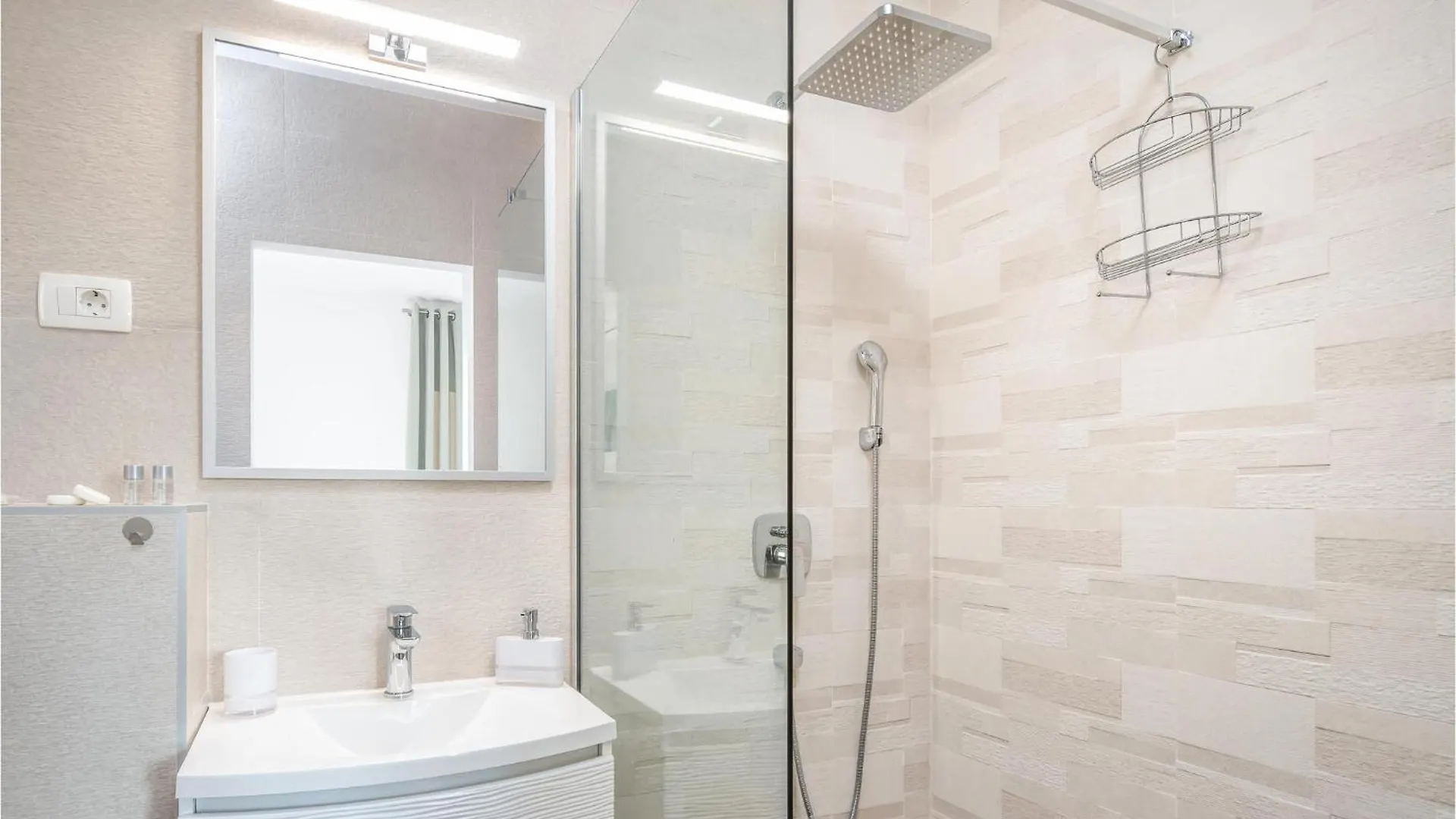 Stunning Home In Kastel Sucurac With Kitchen Kastela